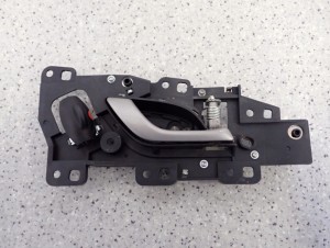 CIVIC VIII UFO 06-11 KLAMKA PRZEDNIA PRAWA WEWNĘTRZNA 1/2 MINIATURA