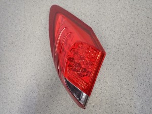 HONDA CIVIC 9 IX HB 12- LAMPA TYLNA LEWA ZWNĘTRZNA 3/9 MINIATURA