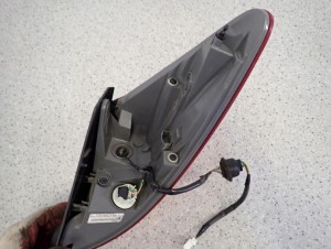 HONDA CIVIC 9 IX HB 12- LAMPA TYLNA LEWA ZWNĘTRZNA 8/9 MINIATURA