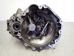 SUZUKI SWIFT 07-09 1.3i SKRZYNIA BIEGÓW MANUALNA PO WYMIANIE ŁOŻYSK 1/10 MINIATURA