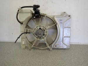 TOYOTA YARIS II 06-11 1.0i 1.3 I WENTYLATOR WODY BEZ KLIMATYZACJI 2/6 MINIATURA