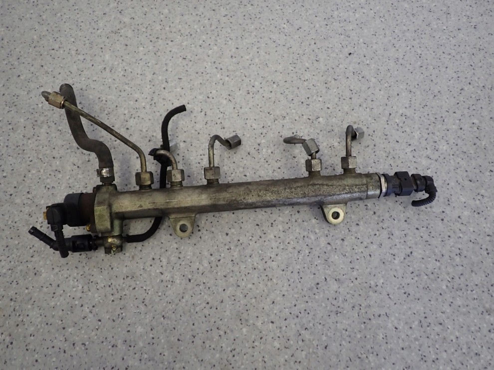 SUZUKI SWIFT IGNIS 05- 1,3 DDIS LISTWA WTRYSKOWA 5/5