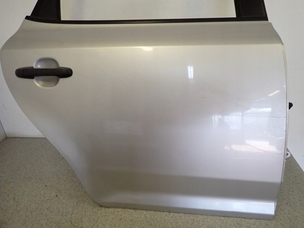 KIA CEED I HATCHBACK 07-12 DRZWI TYLNE PRAWE 9S 7/13