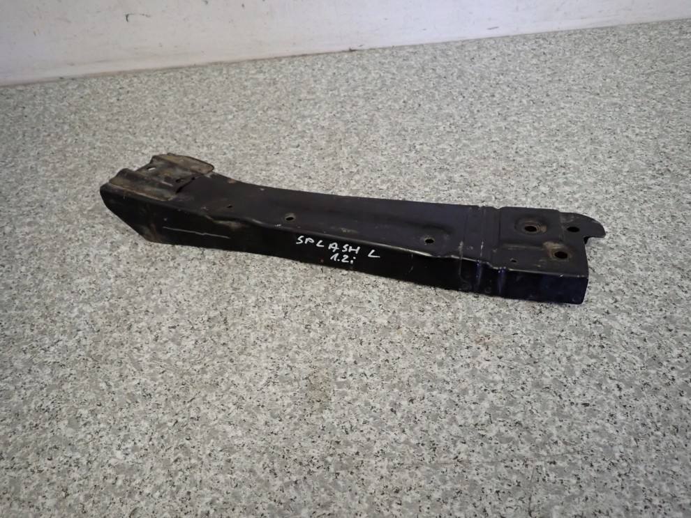 SUZUKI SPLASH 08-14 WSPORNIK WZDŁUŻNY BELKI ZAWIESZENIA PRZEDNIEGO LEWY 1/4