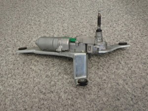 NOTE E11 06-09 SILNICZEK SILNIK WYCIERACZKI TYŁ 1/7 MINIATURA