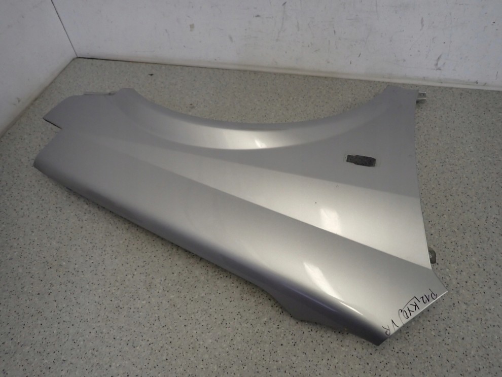 NISSAN PRIMERA P12 02-07 BŁOTNIK PRZEDNI PRAWY KY0 8/11