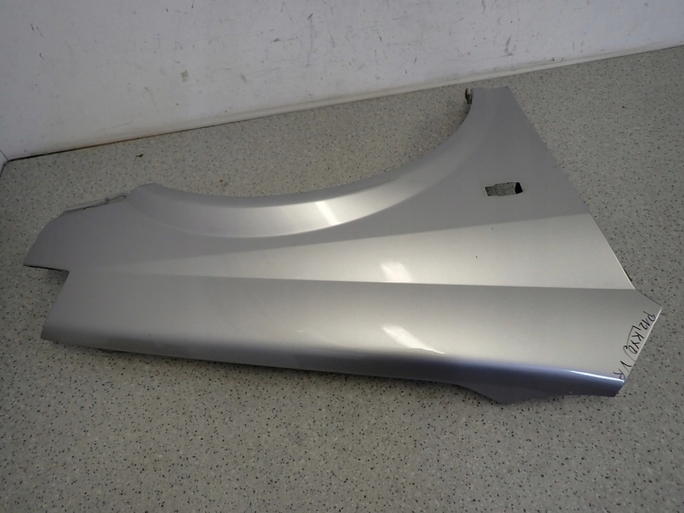 NISSAN PRIMERA P12 02-07 BŁOTNIK PRZEDNI PRAWY KY0 9/11