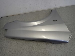 NISSAN PRIMERA P12 02-07 BŁOTNIK PRZEDNI PRAWY KY0 9/11 MINIATURA