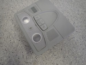 CIVIC VIII UFO 06-11 LAMPKA OŚWIETLENIA KABINY 3/5 MINIATURA