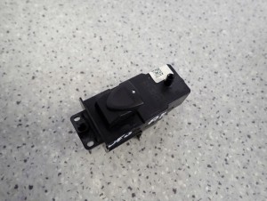 HONDA CIVIC UFO VIII 06-11 PRZEŁĄCZNIK SZYBY TYLNY PRAWY 1/4 MINIATURA