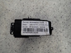 HONDA CIVIC UFO VIII 06-11 PRZEŁĄCZNIK SZYBY TYLNY LEWY 4/6 MINIATURA