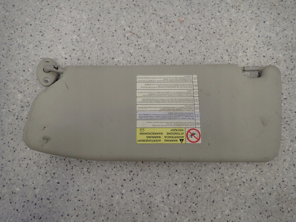 SUZUKI IGNIS 04-08 DASZEK PRZECIWSŁONECZNY PRAWY 3/4