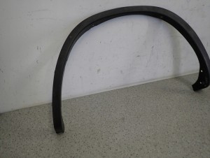 SUZUKI IGNIS 00-03 LISTWA BŁOTNIKA PRZEDNIA LEWA 2/6 MINIATURA