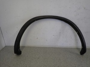 SUZUKI IGNIS 00-03 LISTWA BŁOTNIKA PRZEDNIA PRAWA