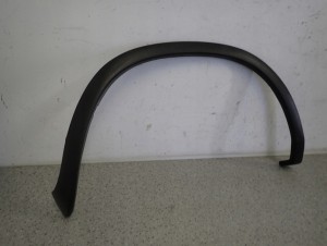 SUZUKI IGNIS 00-03 LISTWA BŁOTNIKA TYLNA PRAWA 2/6 MINIATURA