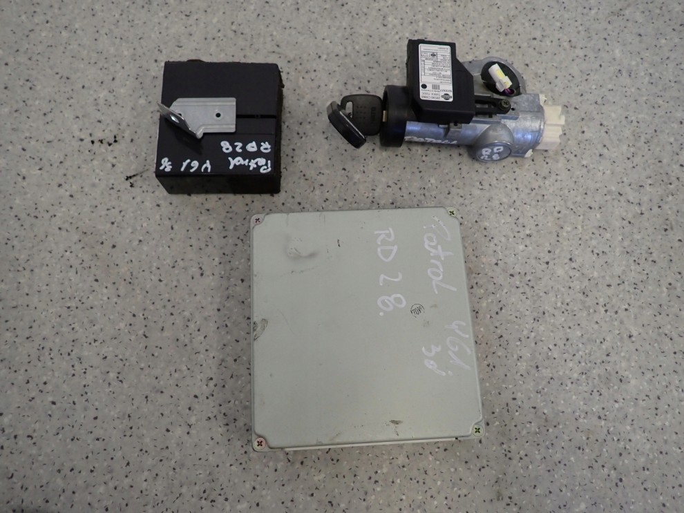 NISSAN PATROL Y61 2.8D ZESTAW STARTOWY KOMPUTER STACYJKA 5/6