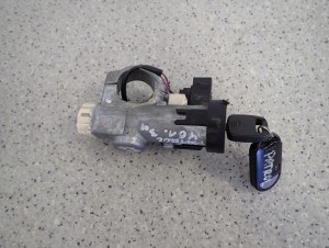 NISSAN PATROL Y61 2.8D ZESTAW STARTOWY KOMPUTER STACYJKA 4/6 MINIATURA