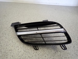 NISSAN ALMERA N16 00-03 ATRAPA PRZEDNIA PRAWA 2/4 MINIATURA