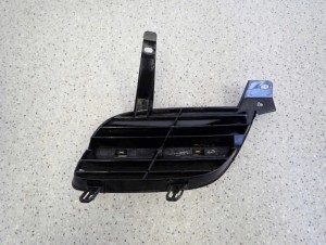 NISSAN ALMERA N16 00-03 ATRAPA PRZEDNIA PRAWA 4/4 MINIATURA