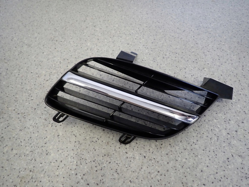 NISSAN ALMERA N16 00-03 ATRAPA PRZEDNIA LEWA 1/3