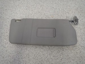 SUZUKI IGNIS 00-03 DASZEK PRZECIWSŁONECZNY PRAWY 1/3 MINIATURA