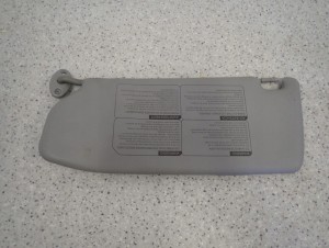 SUZUKI IGNIS 00-03 DASZEK PRZECIWSŁONECZNY PRAWY 3/3 MINIATURA