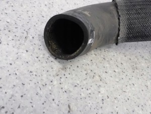 MAZDA 6 MAZDA6 06-07 2.0D RF7 RURA PRZEWÓD POWIETRZA INTERCOOLERA 7/8 MINIATURA