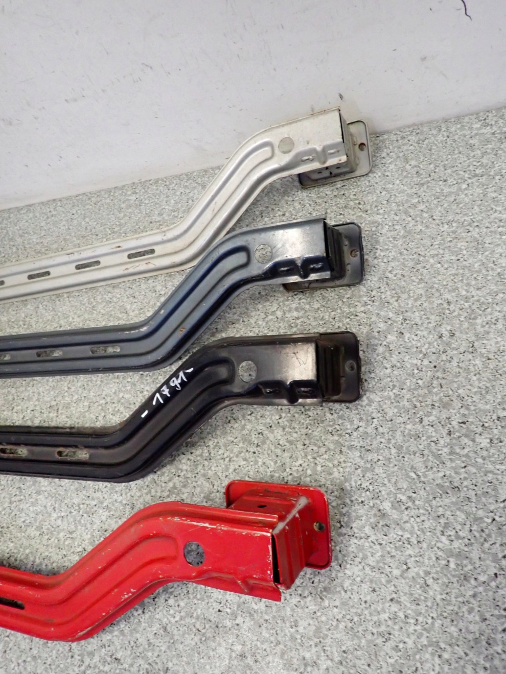 SUZUKI ALTO PIXO 09- BELKA ZDERZAKA TYŁ 4/9