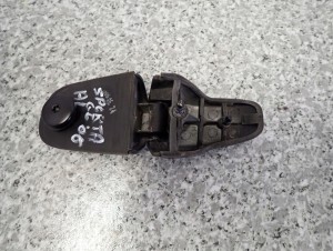 KIA SPORTAGE II 04-08 ZAWIAS SZYBY LEWY 2/6 MINIATURA