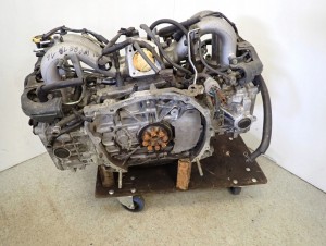 SUBARU IMPREZA 1.6 00-06 SILNIK MOTOR EJ16 201 TYŚ km 4/8 MINIATURA