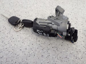 TOYOTA COROLLA 1.4 D4D 04-07 ZESTAW STARTOWY KOMPUTER STACYJKA 5/6 MINIATURA