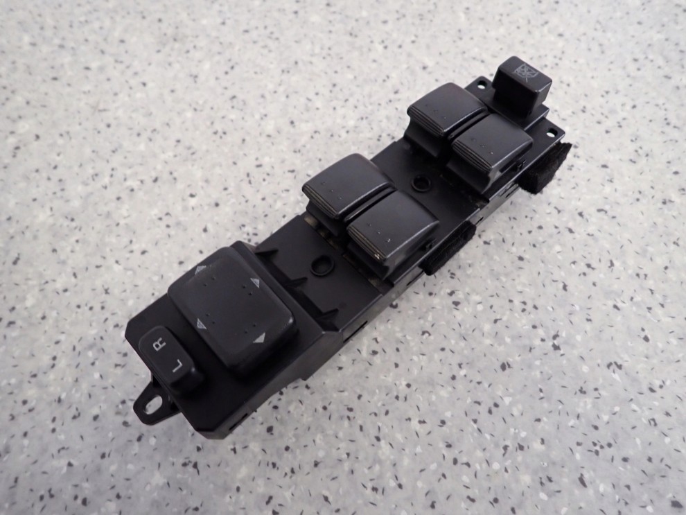 MAZDA6 MAZDA 6 GG 05- PANEL STEROWANIA SZYBAMI PRZEDNI LEWY 1/4