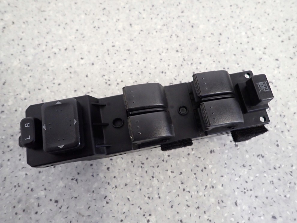 MAZDA6 MAZDA 6 GG 05- PANEL STEROWANIA SZYBAMI PRZEDNI LEWY 2/4