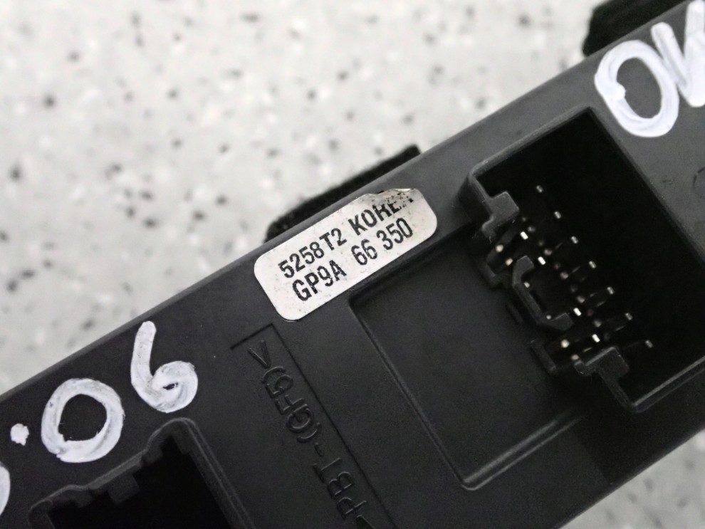 MAZDA6 MAZDA 6 GG 05- PANEL STEROWANIA SZYBAMI PRZEDNI LEWY 4/4