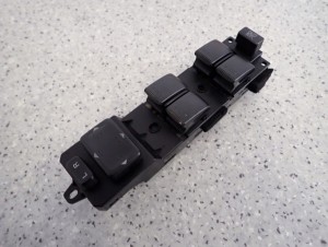 MAZDA6 MAZDA 6 GG 05- PANEL STEROWANIA SZYBAMI PRZEDNI LEWY 1/4 MINIATURA