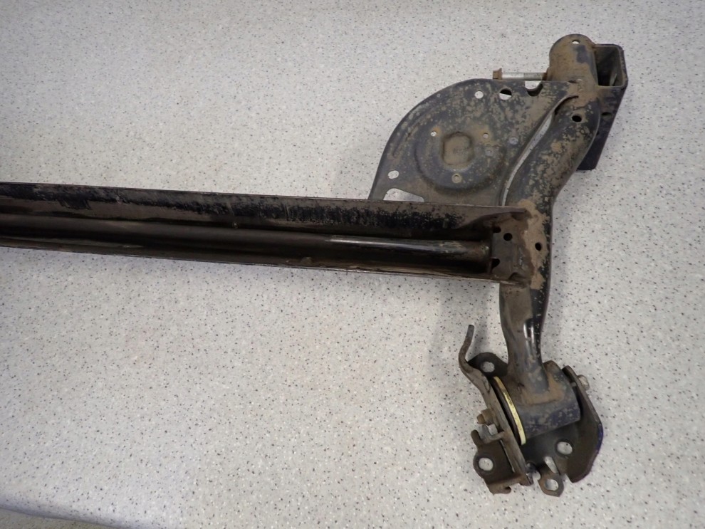 NISSAN MICRA K12 02 BELKA ZAWIESZENIA TYŁ 8/10