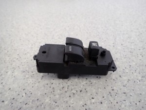 MAZDA 2 MAZDA2 03-07 PANEL STEROWANIA SZYB PRZEDNI LEWY 2 SZYBY 3/5 MINIATURA