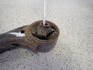 KIA RIO II 1.5 CRDI 05-10 WAHACZ PRZEDNI LEWY 2/4 MINIATURA