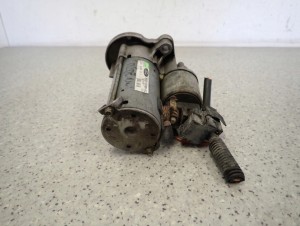 MAZDA2 MAZDA 2 II DE 1.4 DIESEL 08- ROZRUSZNIK SILNIKA 6/6 MINIATURA