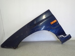 SSANGYONG MUSSO 95- BŁOTNIK PRZEDNI LEWY 1/16 MINIATURA