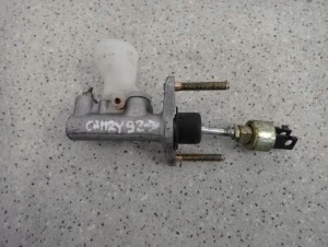 TOYOTA CAMRY 92-95 POMPKA SPRZĘGŁA 3/4 MINIATURA