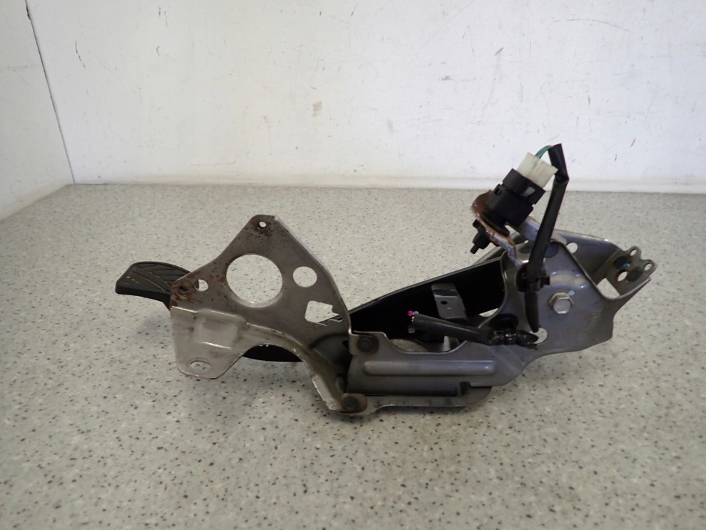 SUZUKI CELERIO 14-19 PEDAŁ HAMULCA 1/4