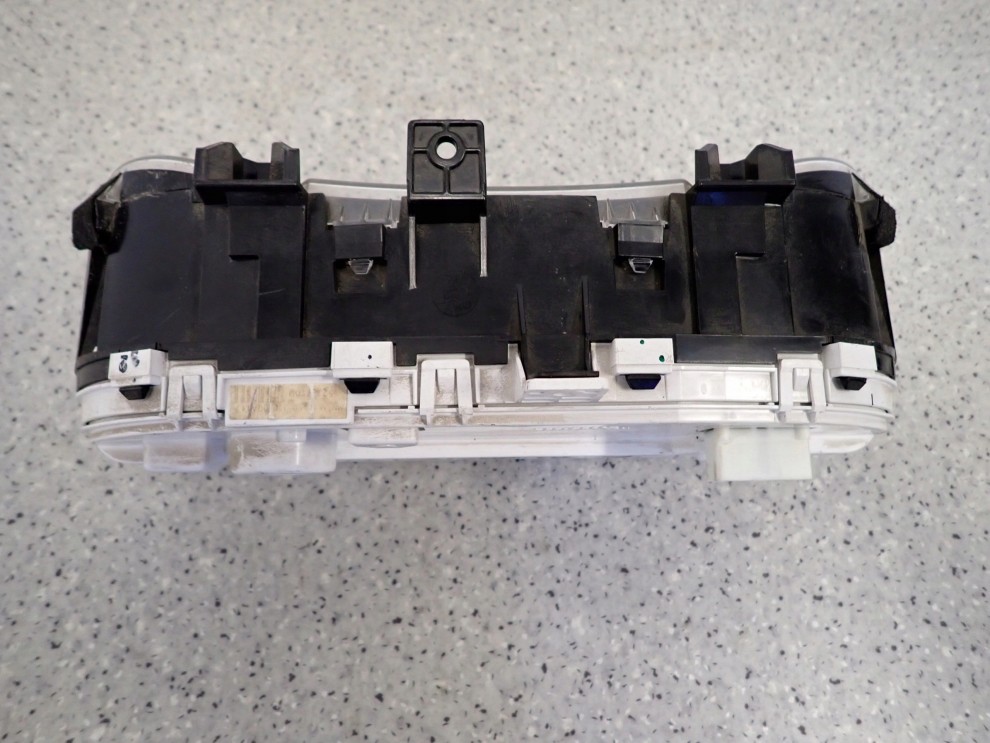 MITSUBISHI LANCER VIII 08- 1.5 I ZEGARY LICZNIK EUROPA 4/8