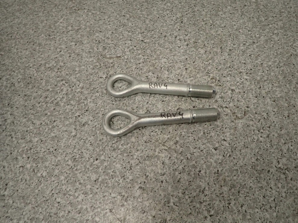 TOYOTA RAV4 RAV 4 99-05 HAK HOLOWNICZY PRZÓD UCHO HAKA 1/5