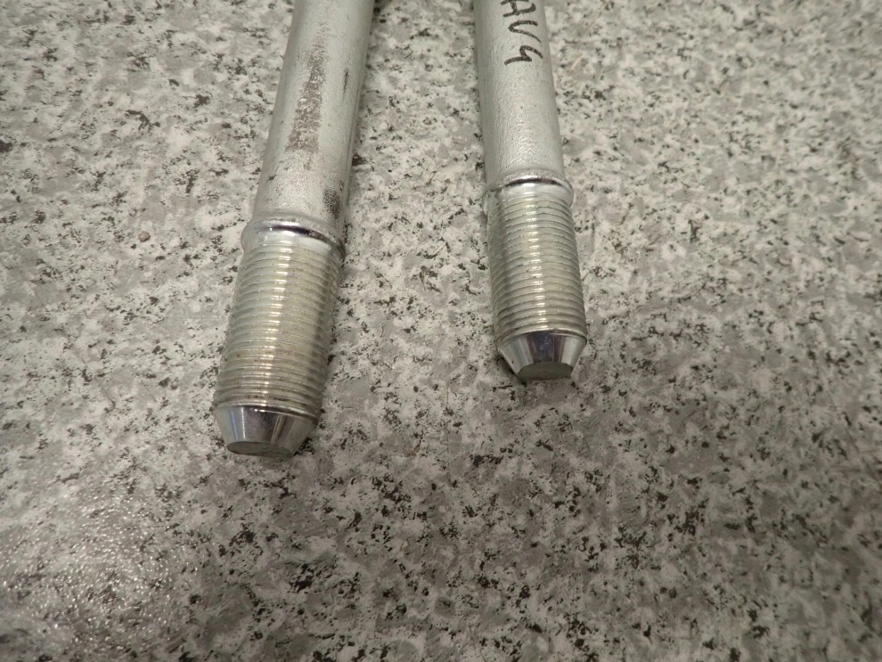 TOYOTA RAV4 RAV 4 99-05 HAK HOLOWNICZY PRZÓD UCHO HAKA 4/5