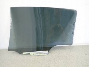 TOYOTA YARIS III 12-19 SZYBA DRZWI TYLNA LEWA PRZYCIEMNIANA