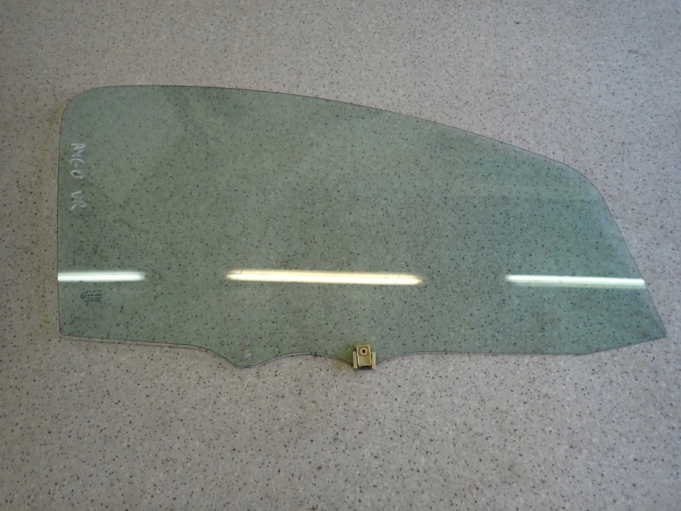 TOYOTA AYGO 5d 05-12 SZYBA DRZWI PRZEDNIA PRAWA 1/2