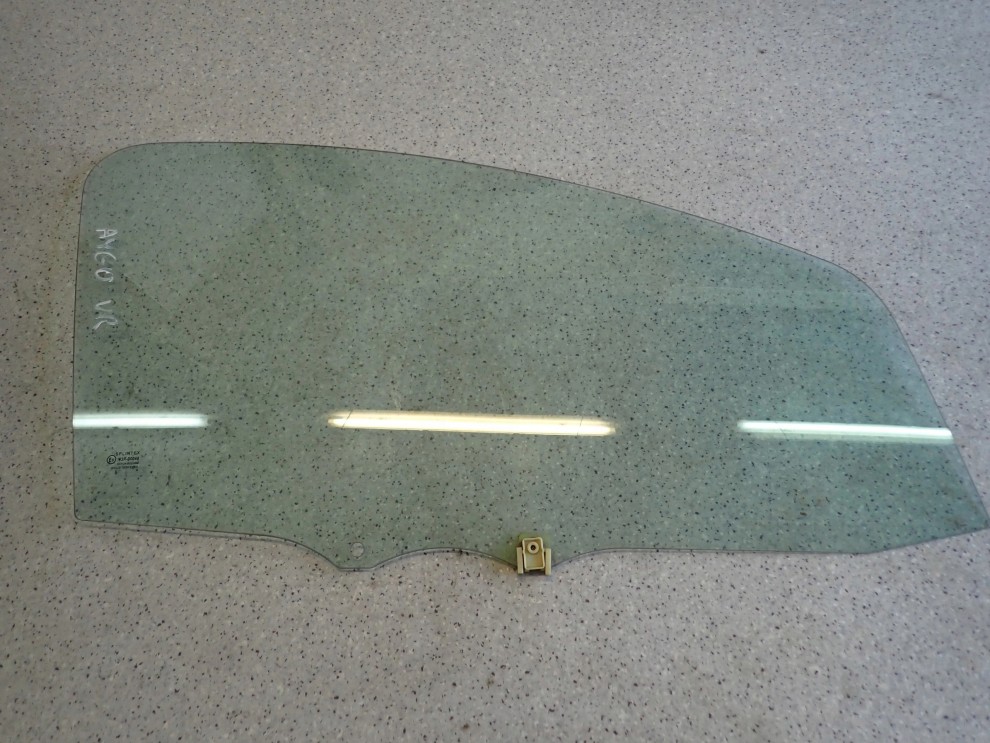 TOYOTA AYGO 5d 05-12 SZYBA DRZWI PRZEDNIA PRAWA 2/2