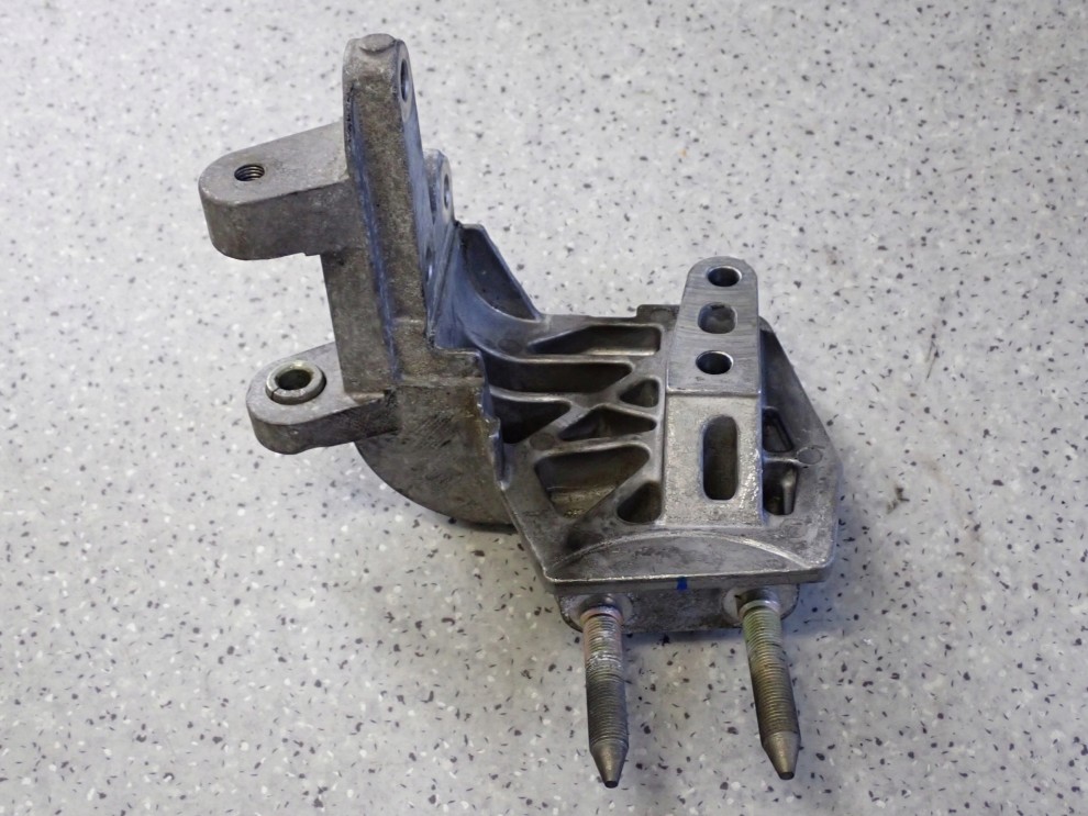 HONDA CIVIC VII GEN 01-05 1.4 ŁAPA SILNIKA ROZRZĄDU 4/5