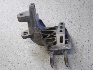 HONDA CIVIC VII GEN 01-05 1.4 ŁAPA SILNIKA ROZRZĄDU 4/5 MINIATURA